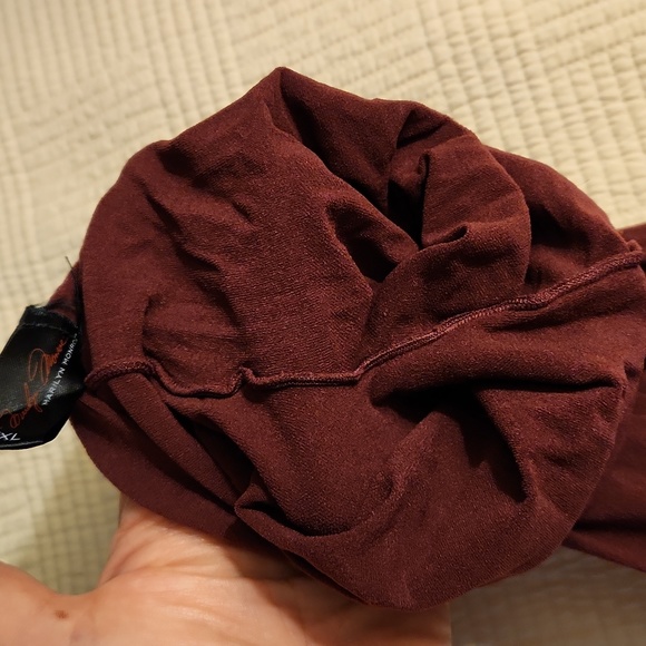 Burgundy opaque tights L/XL - Picture 5 of 6